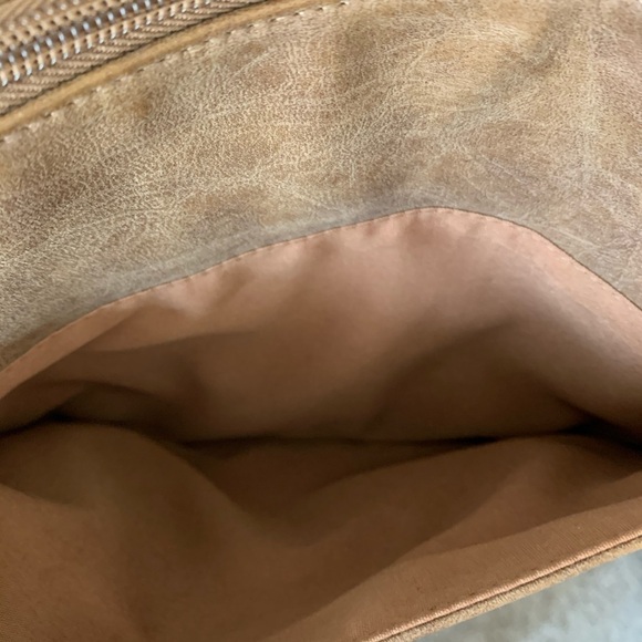 Crossbody Faux Leather Floral Embroidered Purse - Picture 4 of 7